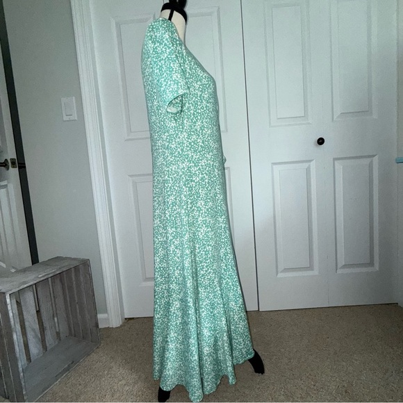 Lands' End Women’s Green Floral Midi wrap Dress Cool short sleeves Boho L/P - Picture 5 of 12